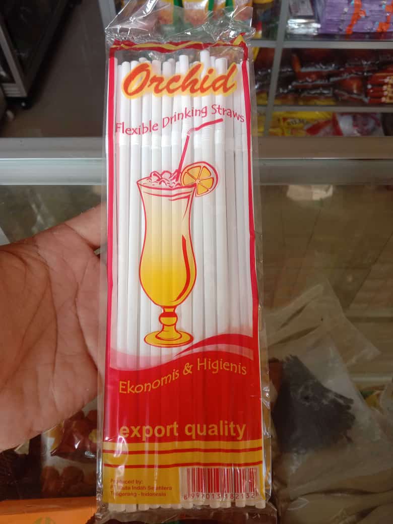 sedotan fleksibel